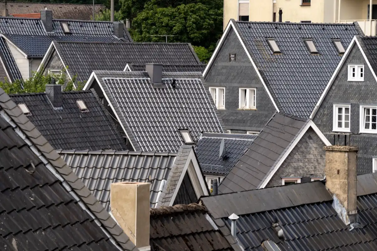 Steep roof eaves and gutter lines on houses in Ontario, CA